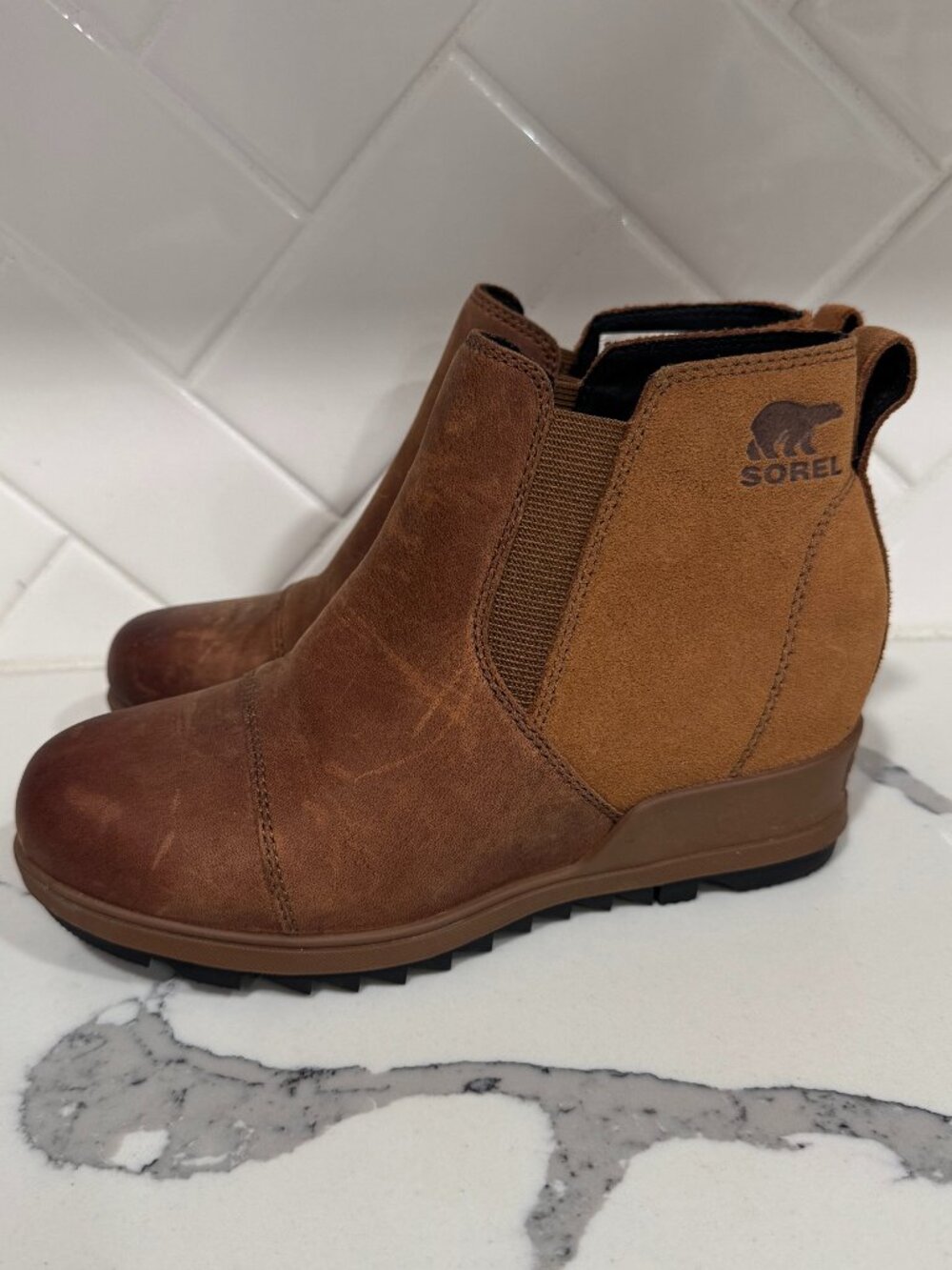 Sorel Chelsea Leather Waterproof Ankle Boots | Women's Size 6